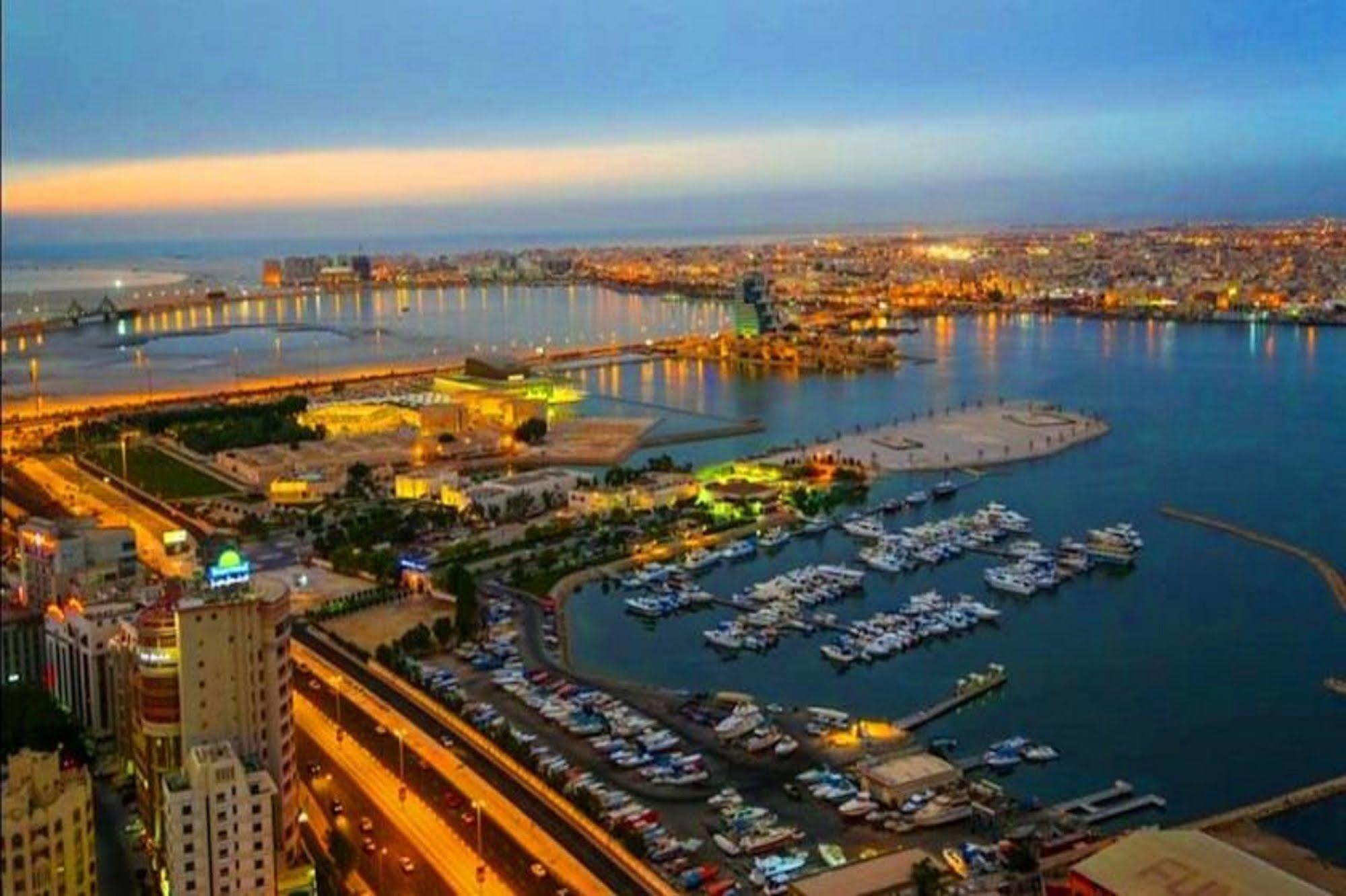 Happy Days Hotel Manama Exterior photo